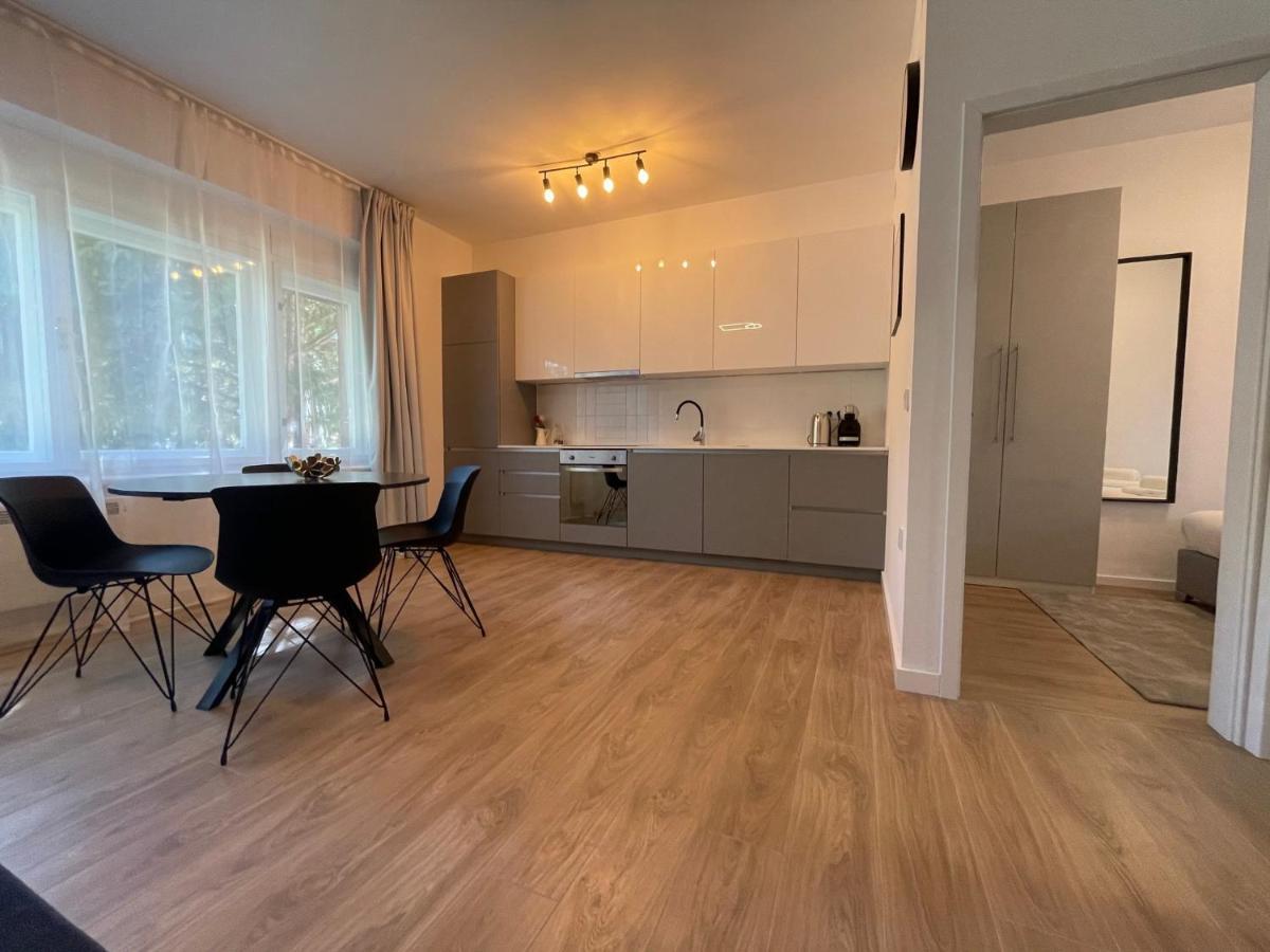 Apartments Ella ซาเกร็บ ภายนอก รูปภาพ