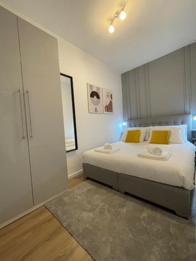 Apartments Ella ซาเกร็บ ภายนอก รูปภาพ